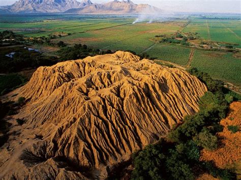 Travel Guide to the Valley of the Pyramids in Tucume